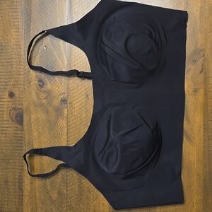 WHOOP wear sports bra